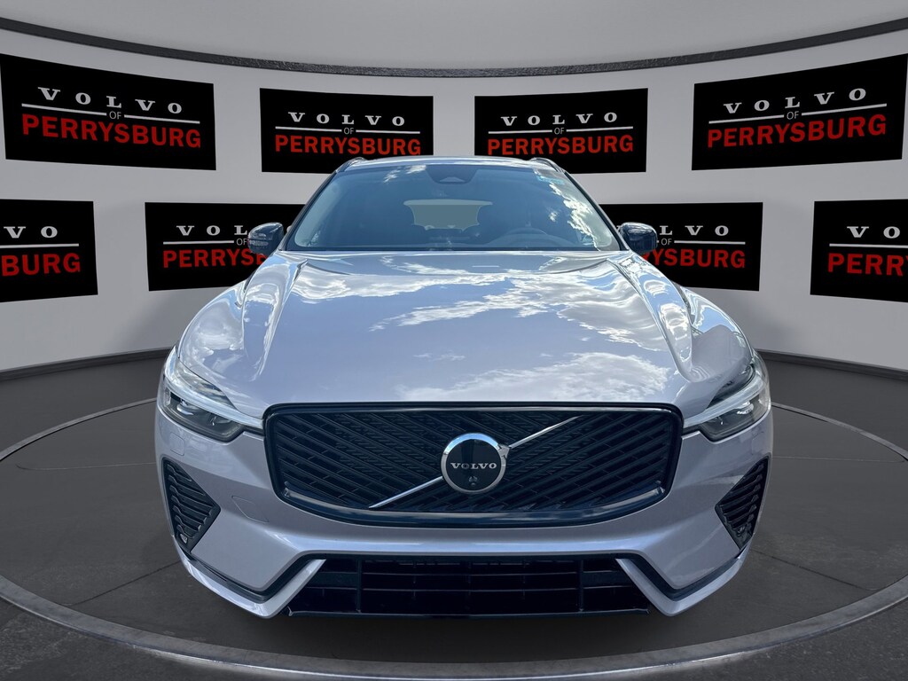 New 2026 Volvo XC60 Plus B5 AWD Plus