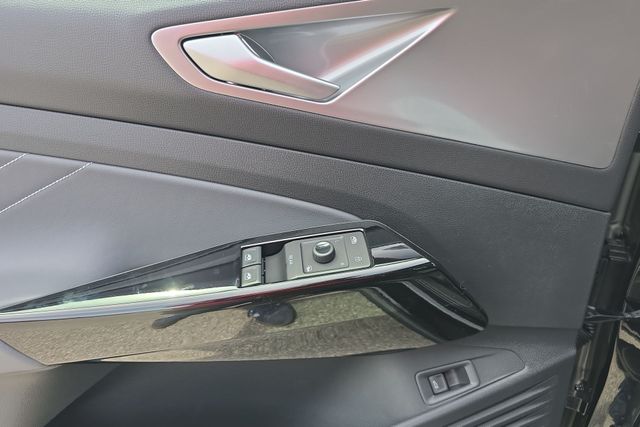 2026 Volkswagen ID.4 PRO S - Photo 24