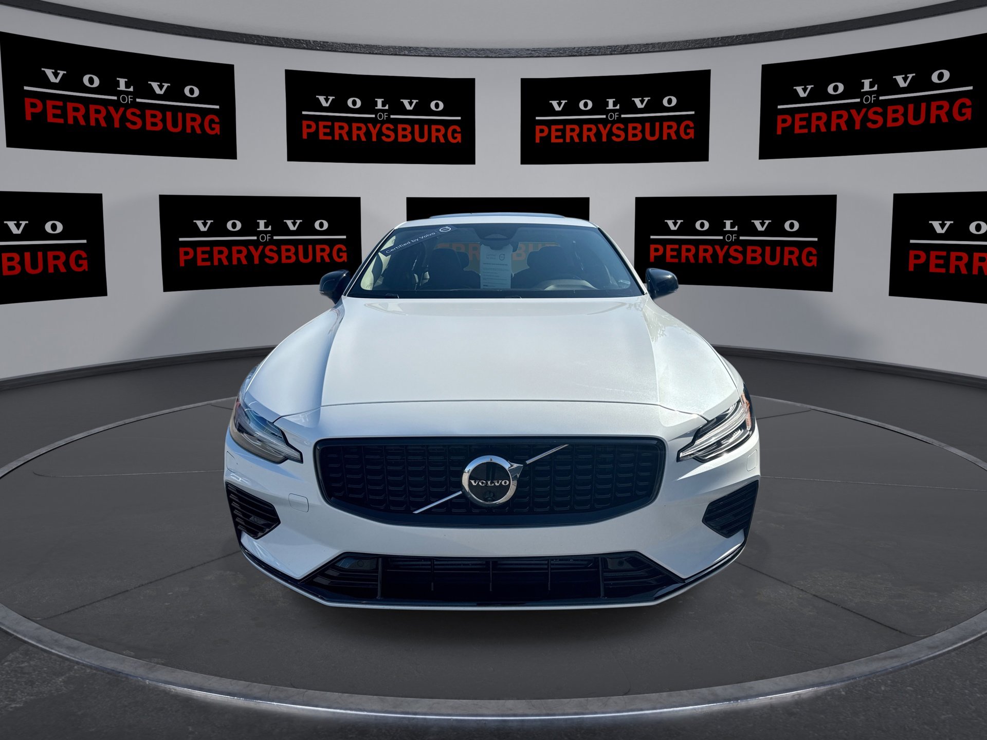 2024 Volvo S60 Recharge AWD Plus photo 3