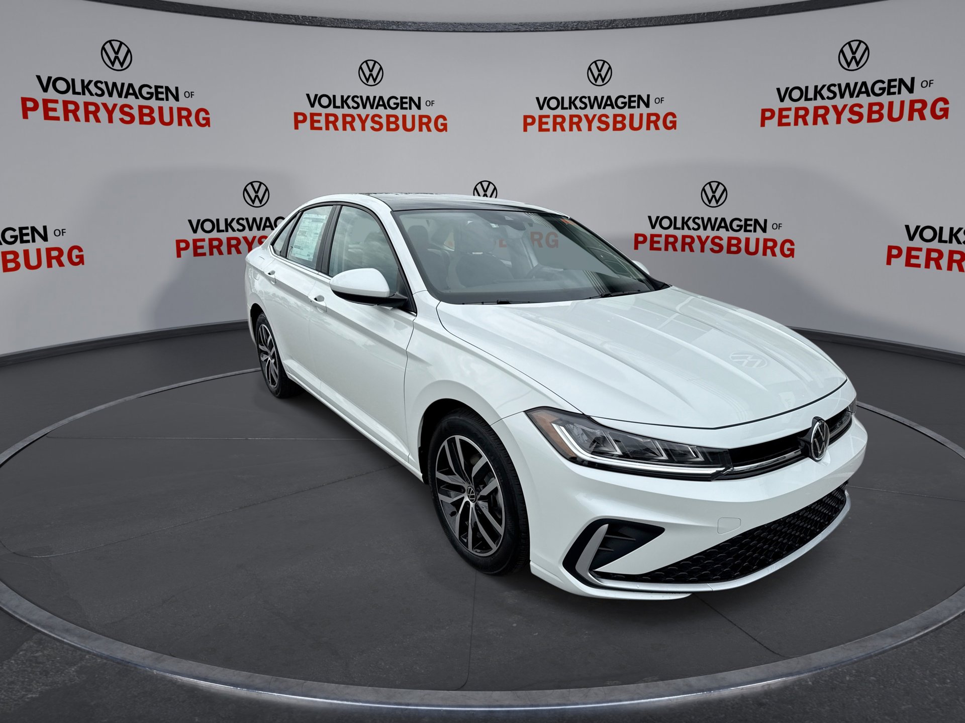 2025 Volkswagen Jetta SE photo 2