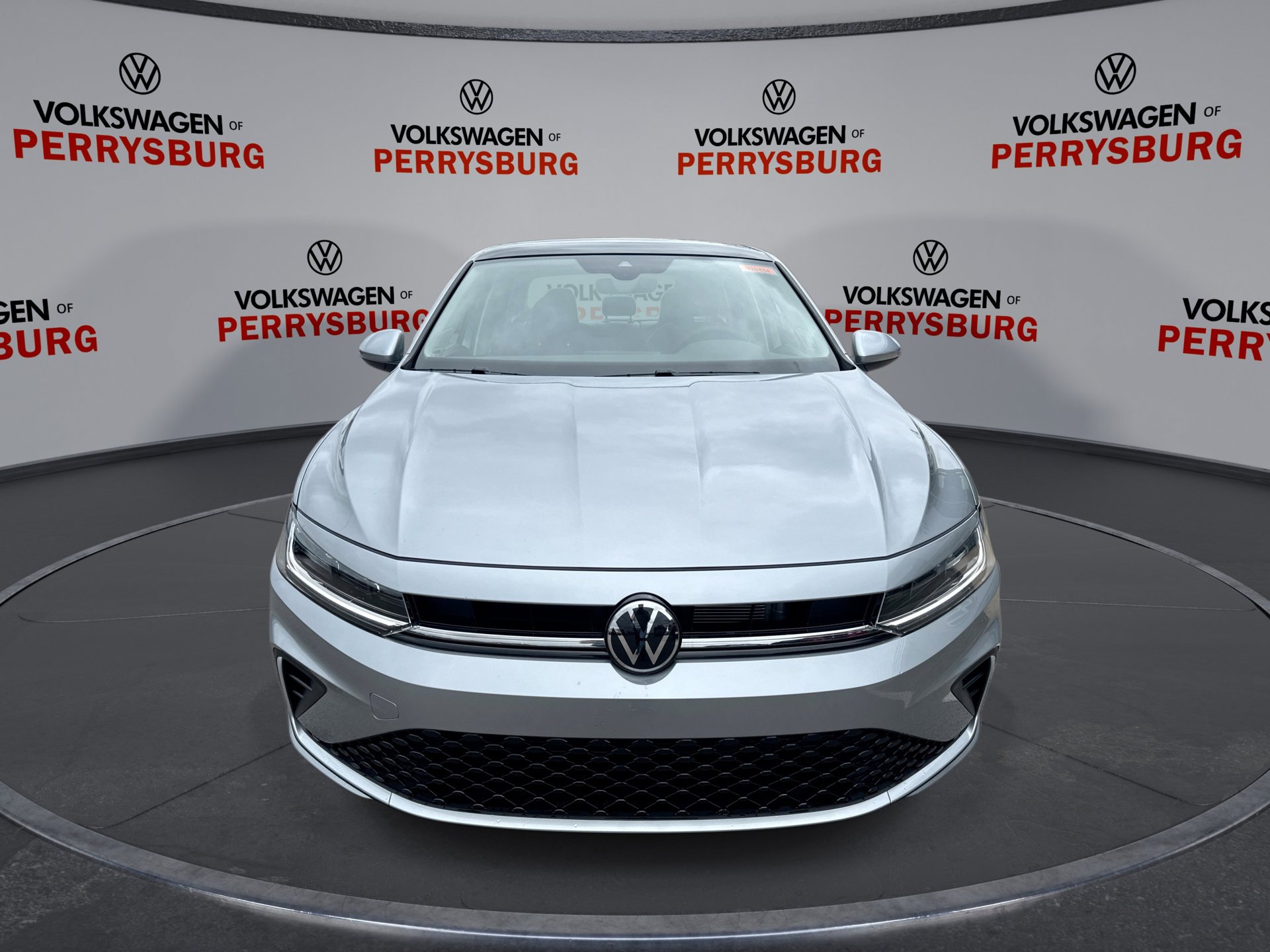 2025 Volkswagen Jetta SE photo 3