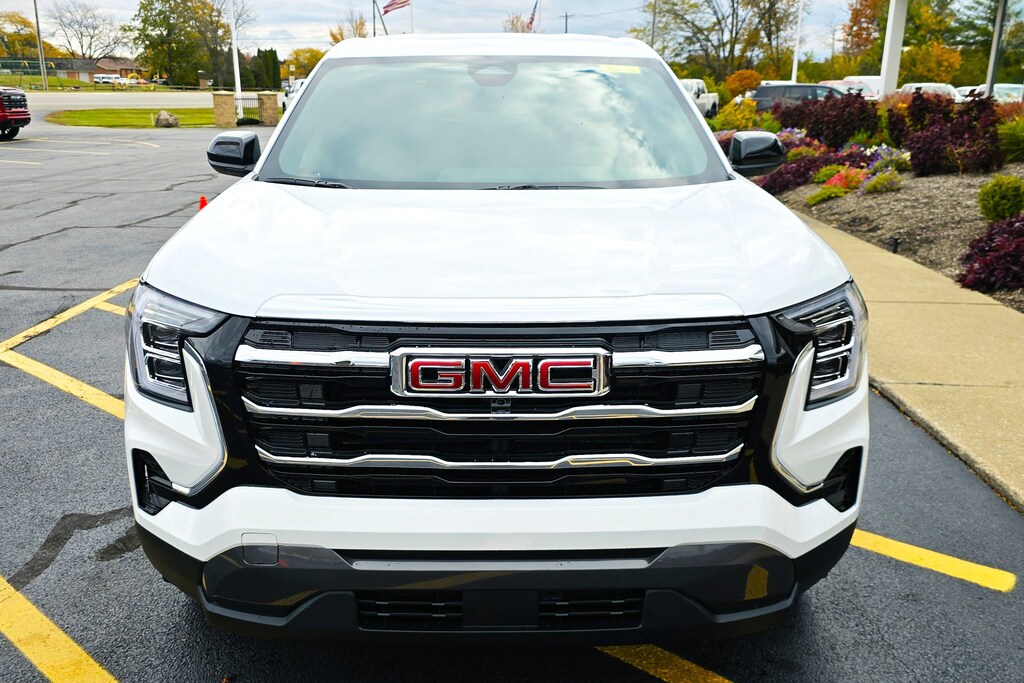 New 2026 GMC Terrain FWD Elevation FWD Elevation