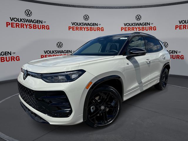 2026 Volkswagen Tiguan 2.0T SE R-Line Black 4Motion's photo
