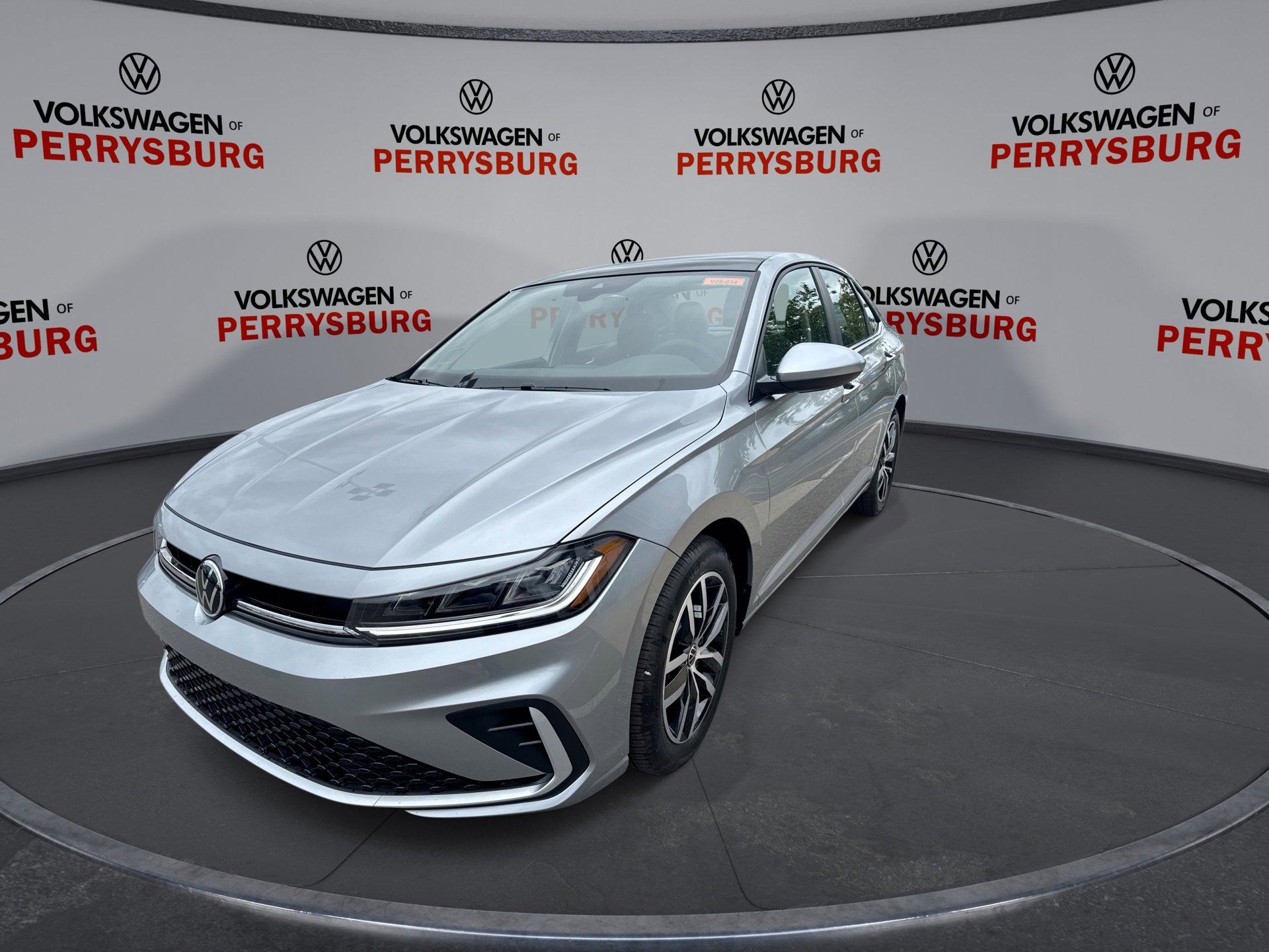 2025 Volkswagen Jetta SE photo 4