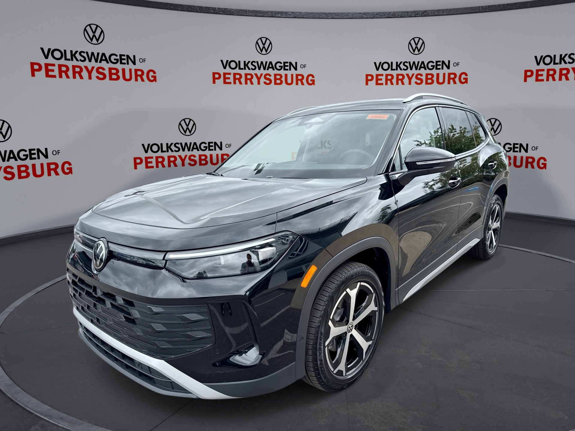 2025 Volkswagen Tiguan SE FWD 