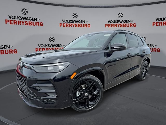 2026 Volkswagen Tiguan 2.0T SE R-Line Black's photo