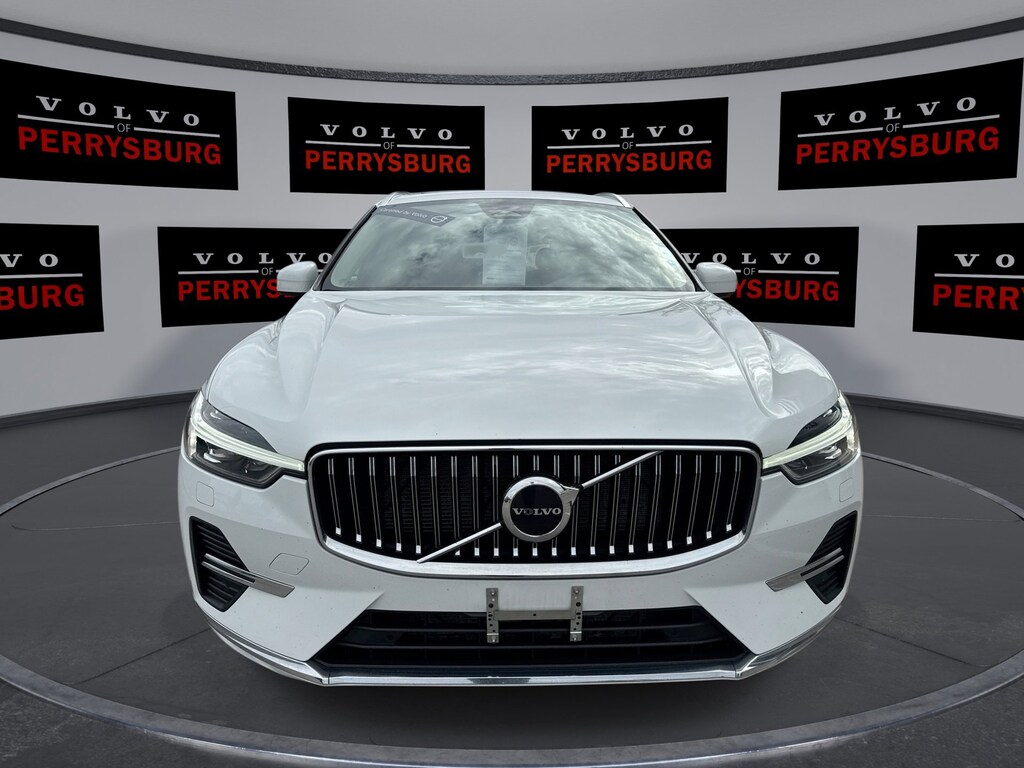 Used 2022 Volvo XC60 B5 AWD Inscription w/ Climate Pkg & Panoramic Moon B5 AWD Inscription