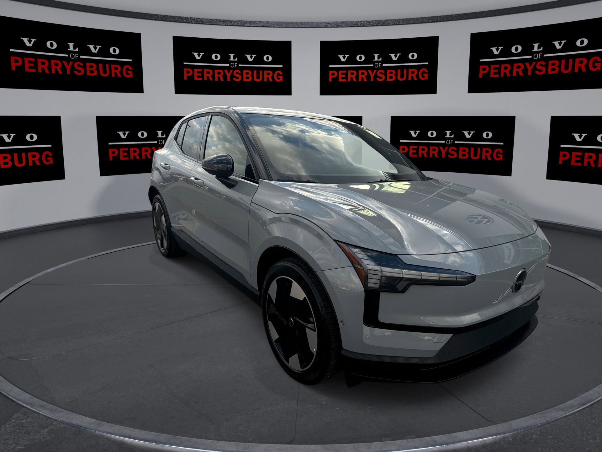 2025 Volvo EX30 Ultra photo 2