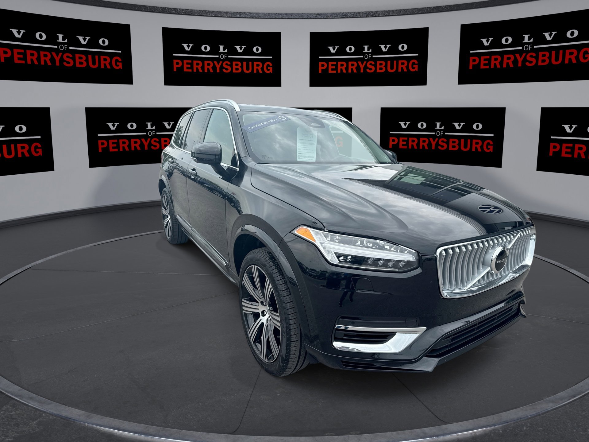 2025 Volvo XC90 T8 AWD Core photo 2
