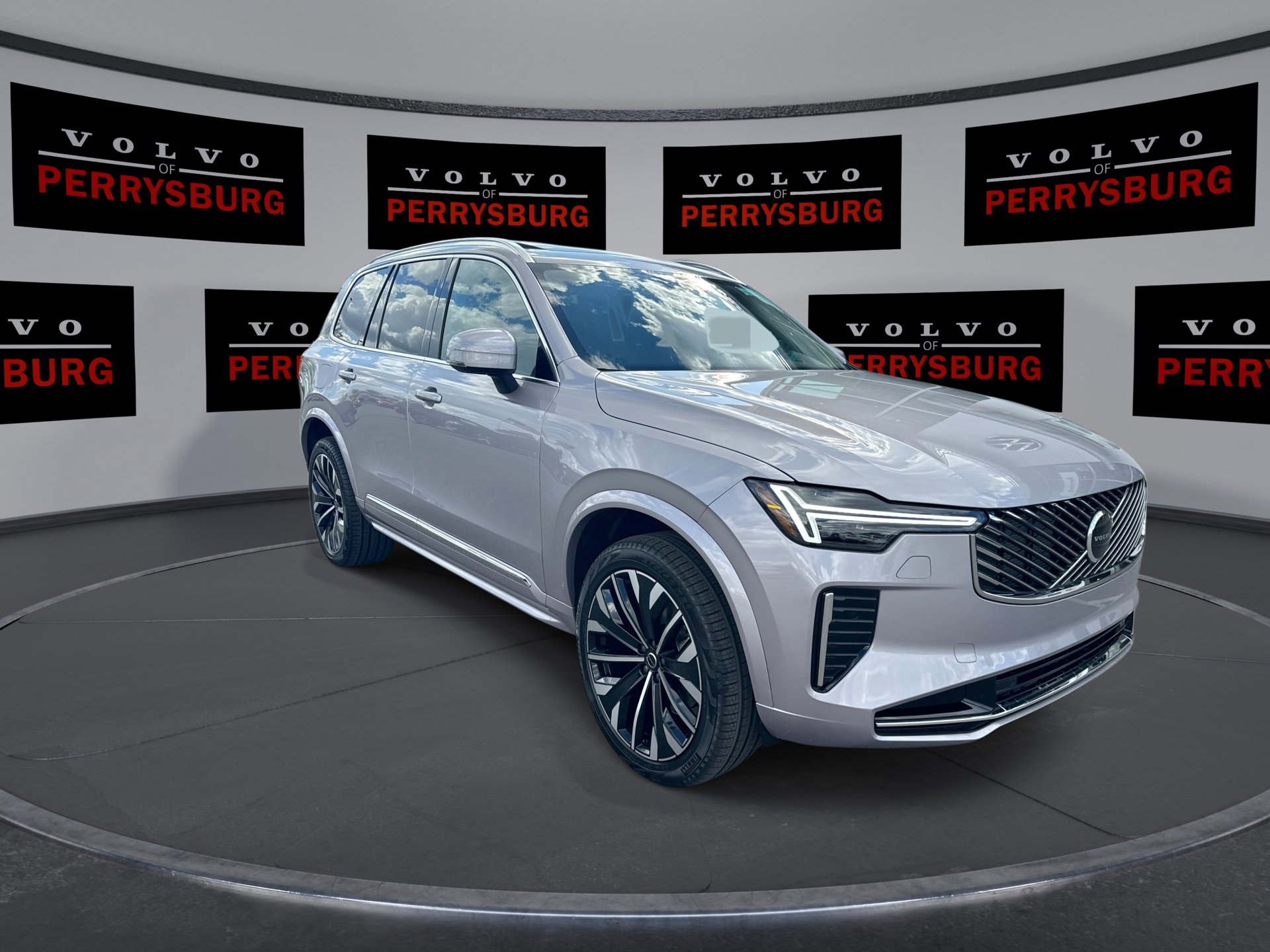 2026 Volvo XC90 AWD Core photo 2