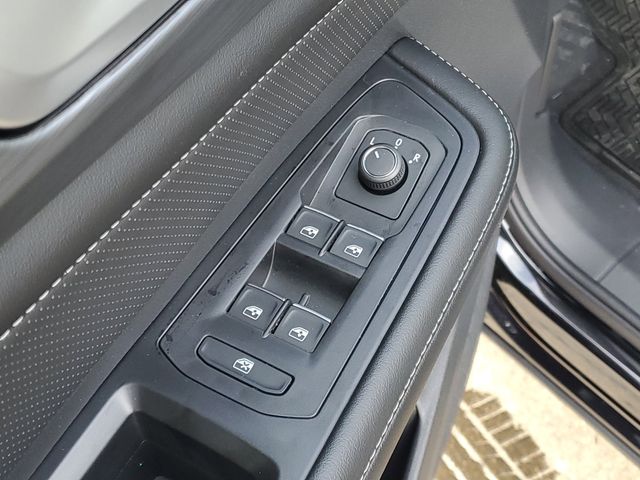 2026 Volkswagen Atlas Cross Sport SE w/Tech - Photo 11