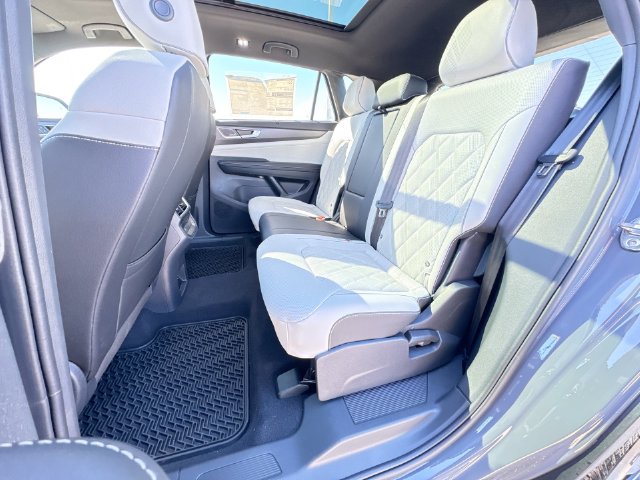 2026 Volkswagen Atlas Cross Sport SEL Premium R-LINE - Photo 26