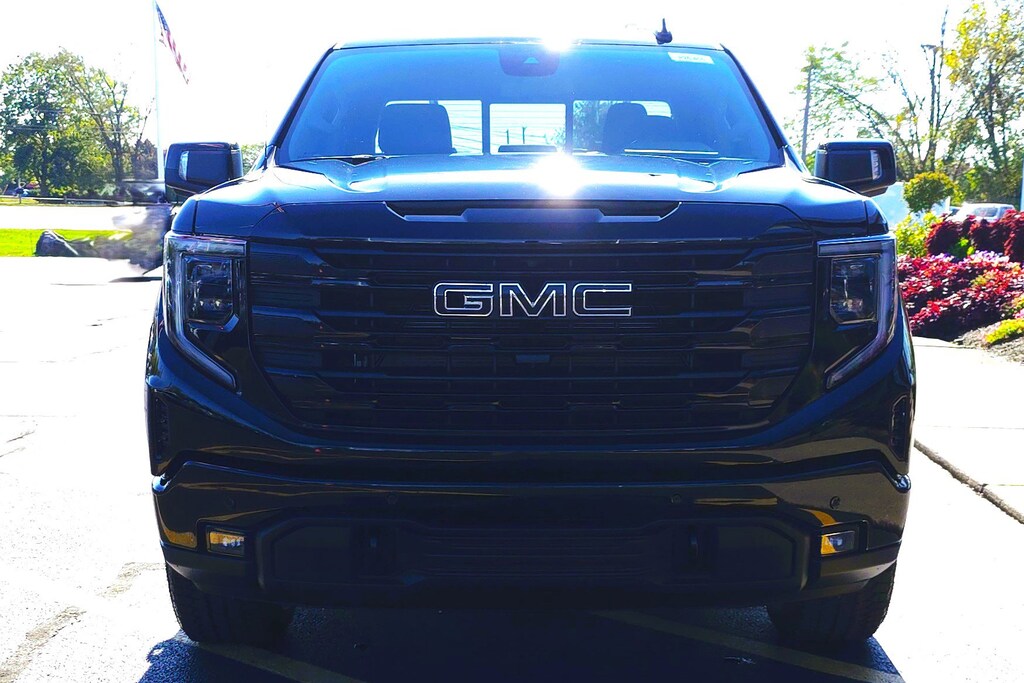 New 2026 GMC Sierra 1500 Elevation 4WD Crew Cab 147 Elevation w/3SB