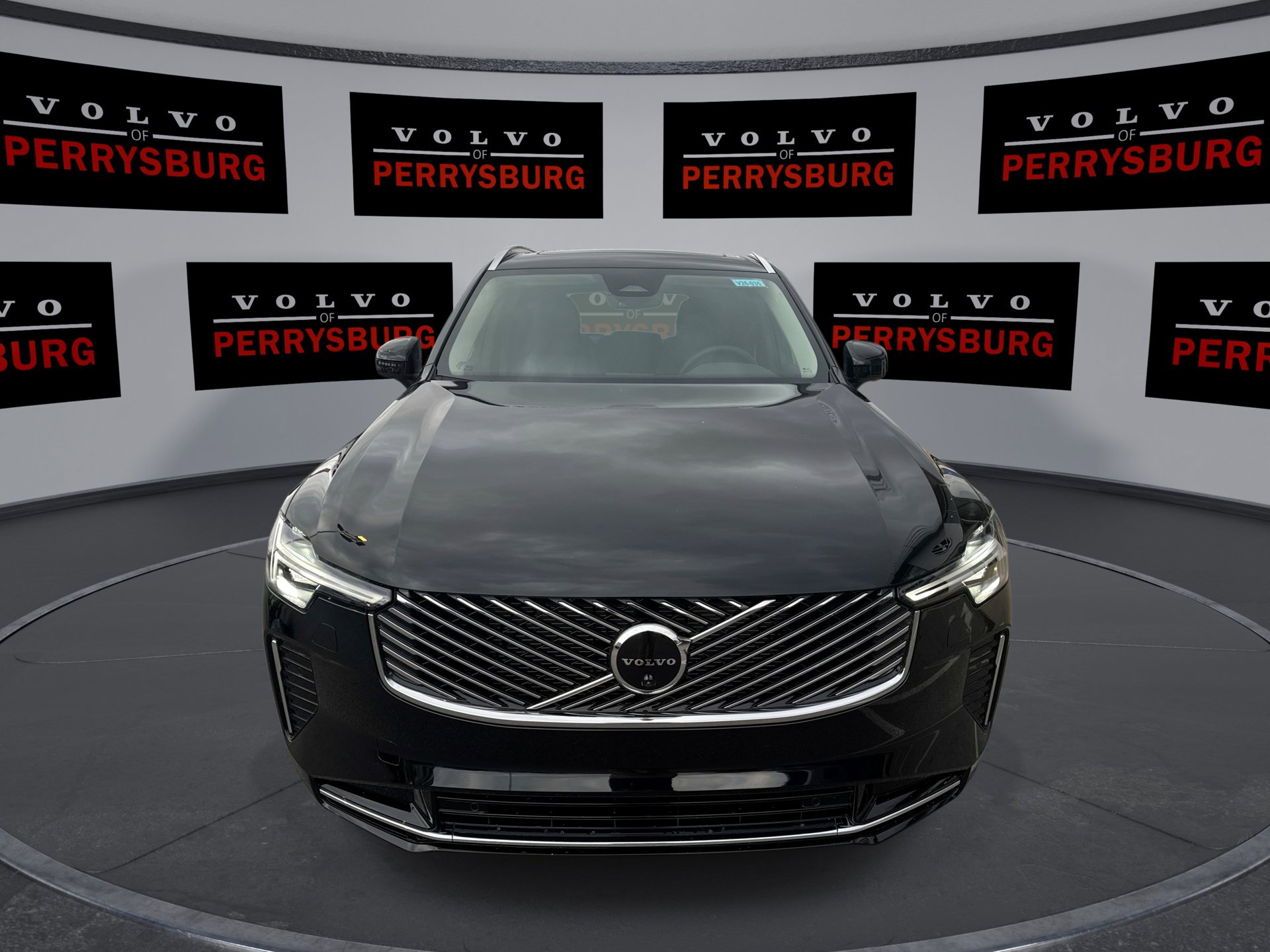 2026 Volvo XC90 AWD Plus photo 3