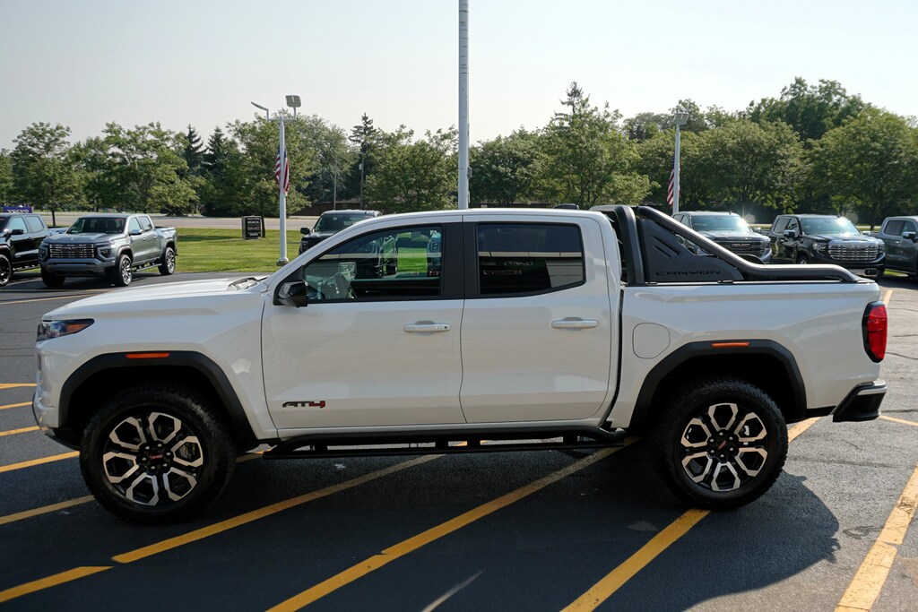 New 2025 GMC Canyon 4WD AT4 4WD Crew Cab AT4