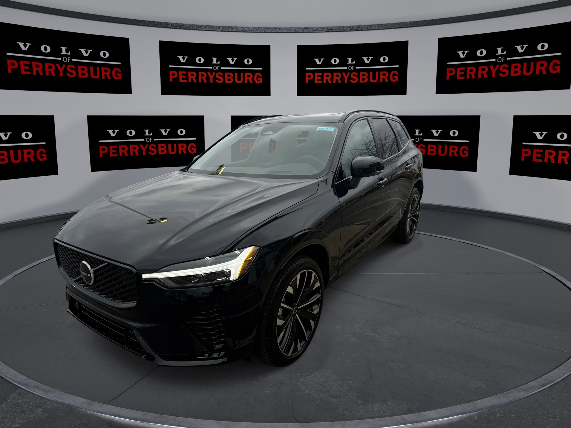 2026 Volvo XC60 B5 photo 4