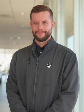 Staff member Justin Windish from ID_1d8250