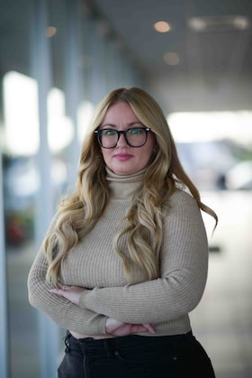 Staff member Allison Hall from ID_031392