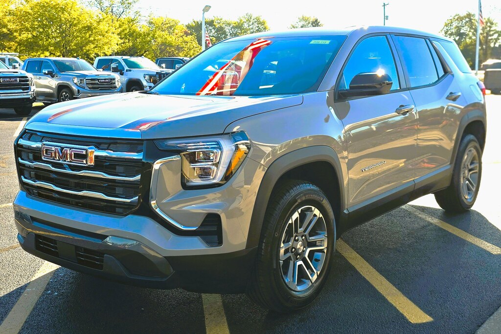 New 2026 GMC Terrain FWD Elevation FWD Elevation