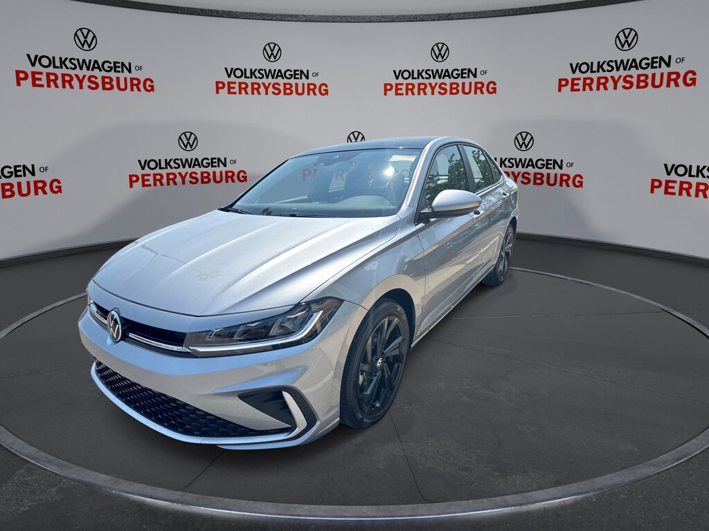 New 2025 Volkswagen Jetta SE Auto W/ Sunroof Package & Black Wheel Package SE Auto