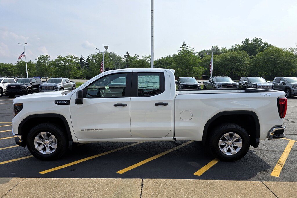 New 2026 GMC Sierra 1500 Pro 4WD Double Cab 147 Pro