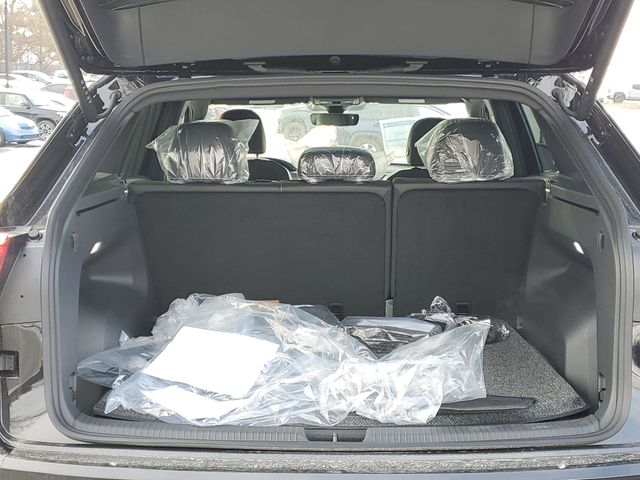 2026 Volkswagen Atlas Cross Sport SE w/Tech - Photo 8