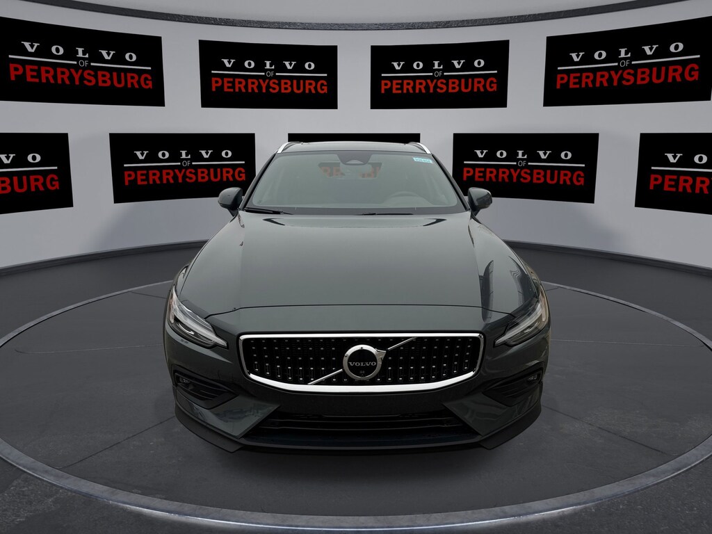 New 2026 Volvo V60 Cross Country Plus B5 AWD Plus