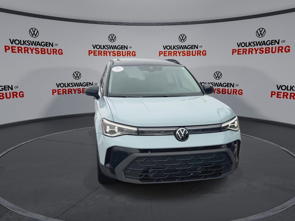 Used 2025 Volkswagen Taos SE Black 4Motion w/ IQ Drive & Panoramic Moon SE Black 4MOTION