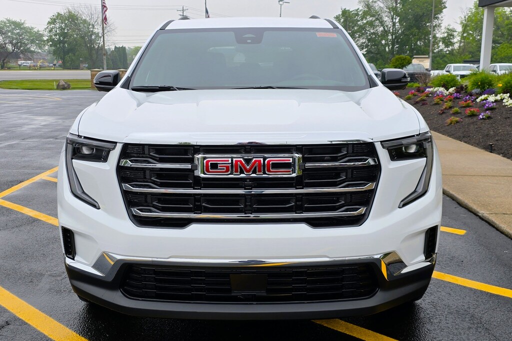 New 2025 GMC Acadia FWD Elevation FWD Elevation