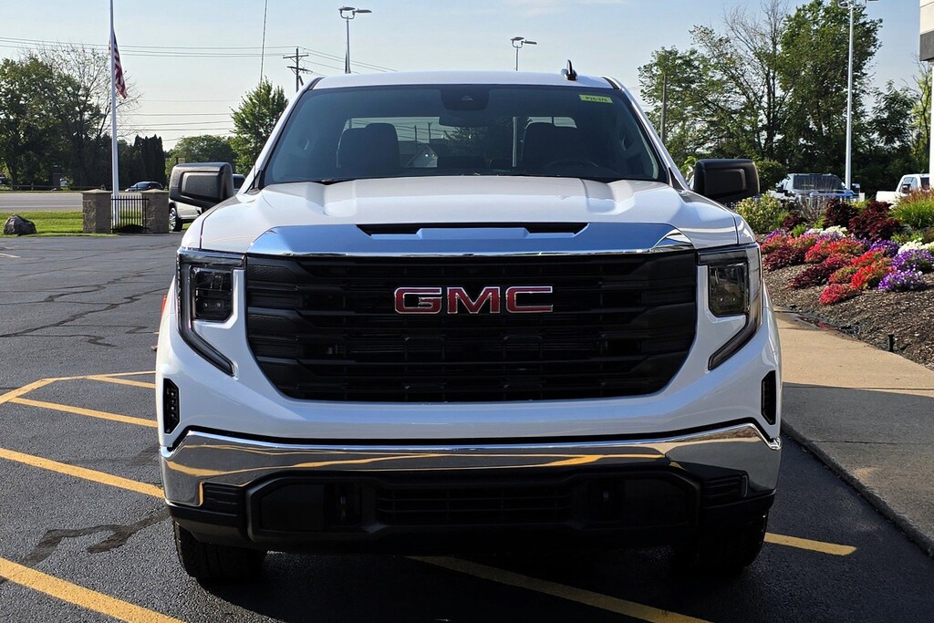 New 2026 GMC Sierra 1500 Pro 4WD Crew Cab 147 Pro