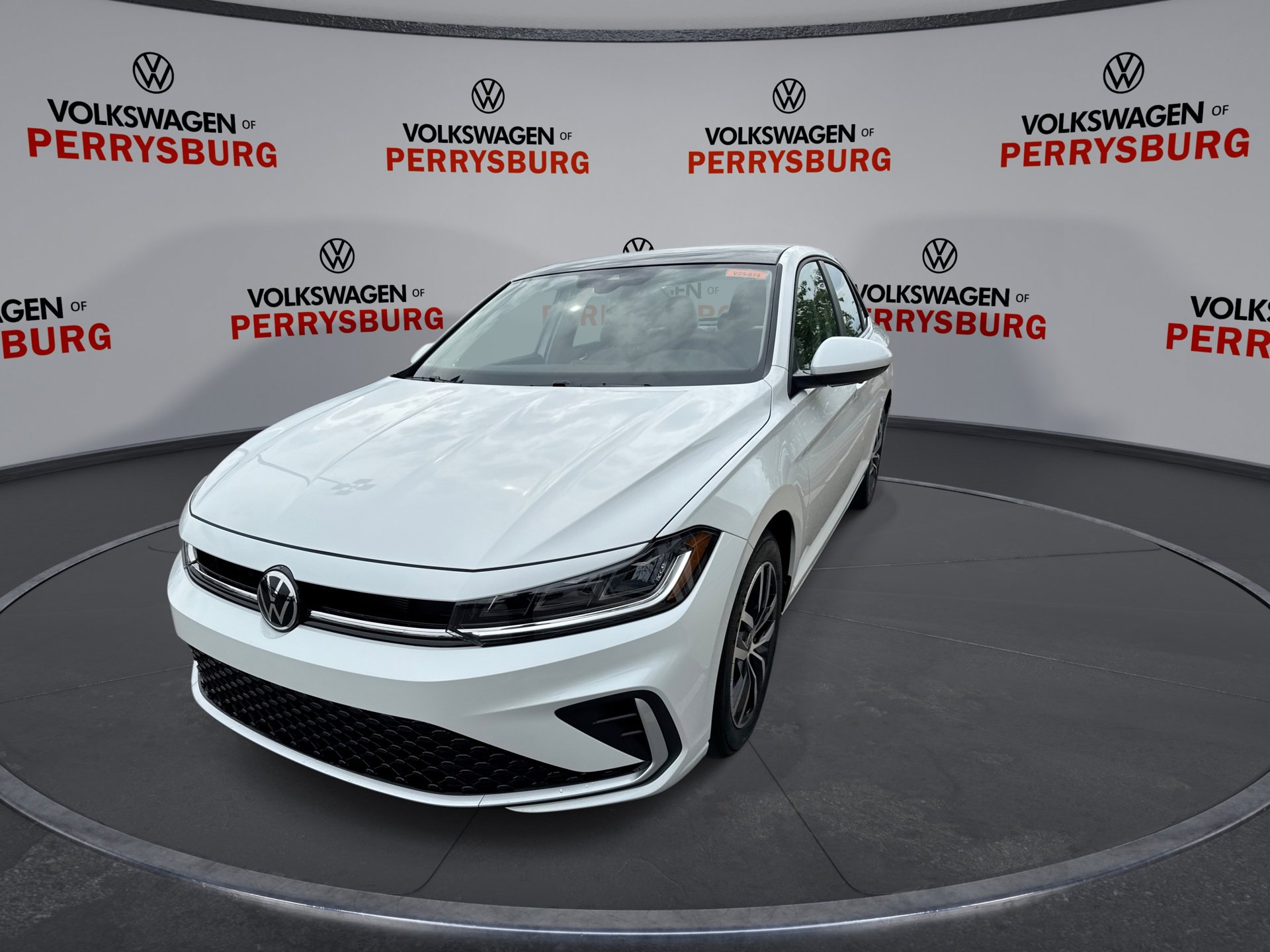 2025 Volkswagen Jetta SE photo 4