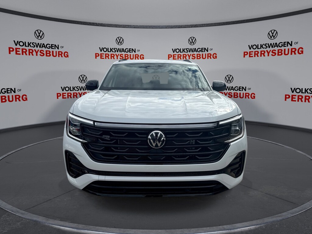 New 2026 Volkswagen Atlas Cross Sport SEL R-Line Black AWD SEL R-Line Black AWD