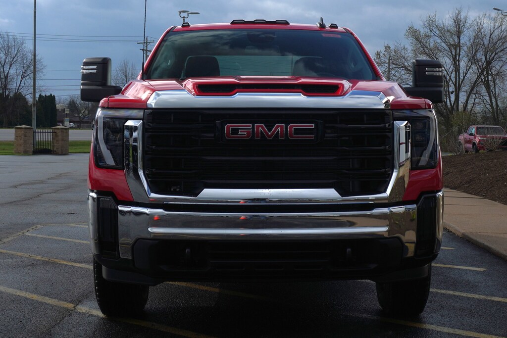 New 2025 GMC Sierra 2500HD Pro 4WD Crew Cab 159 Pro