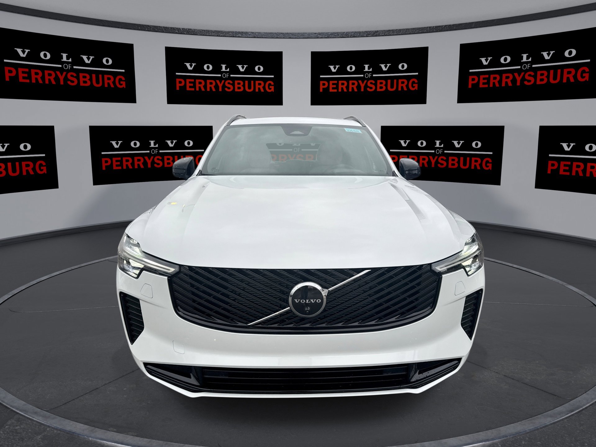 2026 Volvo XC90 AWD photo 3