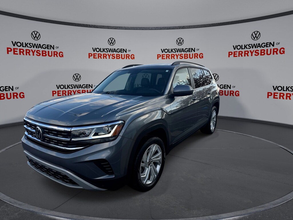 Used 2023 Volkswagen Atlas V6 SE 4Motion w/ Technology & Panoramic Moon 3.6L V6 SE w/Technology 4MOTION