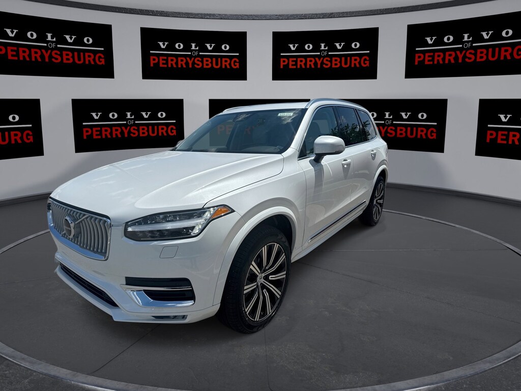 New 2025 Volvo XC90 Core B5 AWD Core 7-Seater