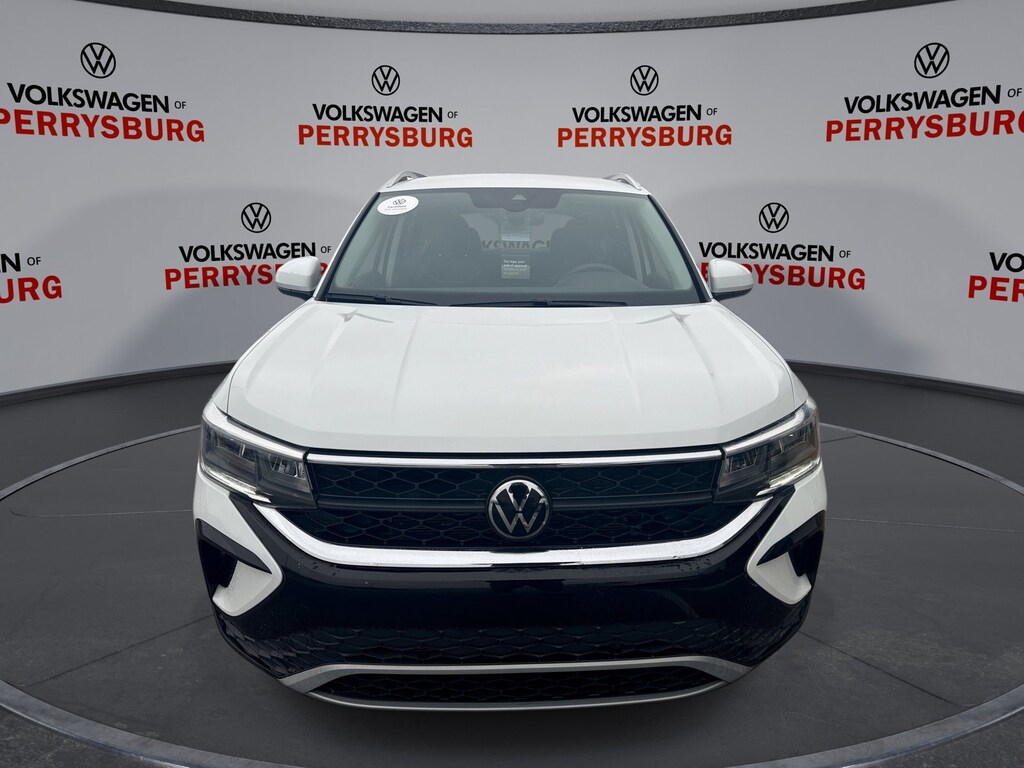 Used 2024 Volkswagen Taos SE 4Motion w/ IQ Drive SE 4MOTION