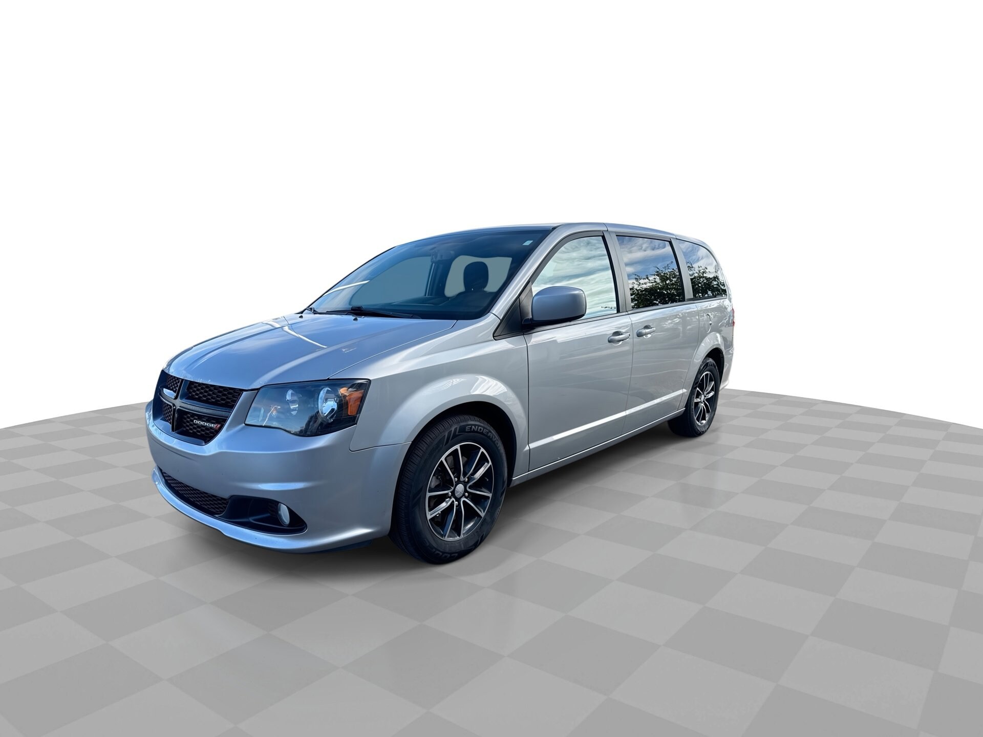 2018 Dodge Grand Caravan SE Blacktop photo 3