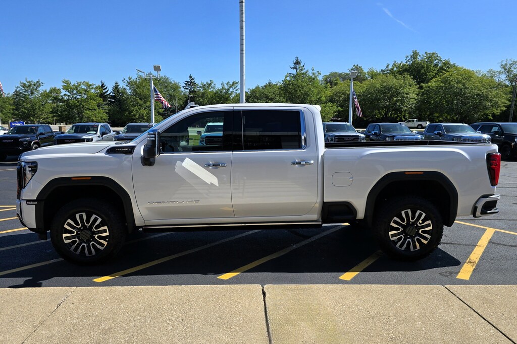 New 2025 GMC Sierra 2500HD Denali Ultimate 4WD Crew Cab 159 Denali Ultimate
