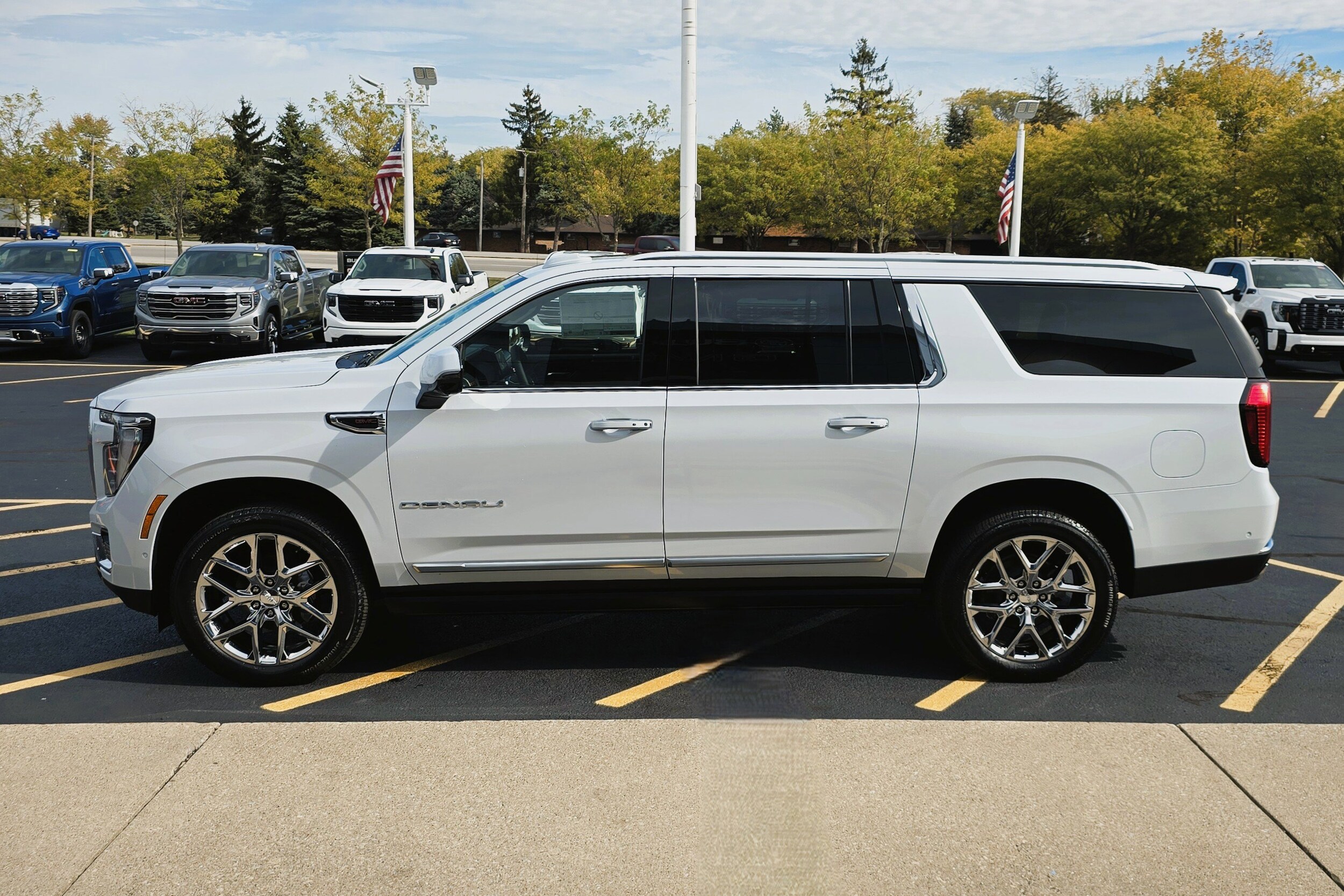 2026 Gmc Yukon XL Denali photo 2