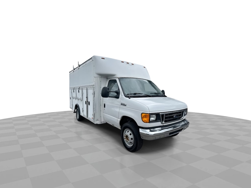 Used 2006 Ford Econoline Commercial Cutaway E-450 Super Duty