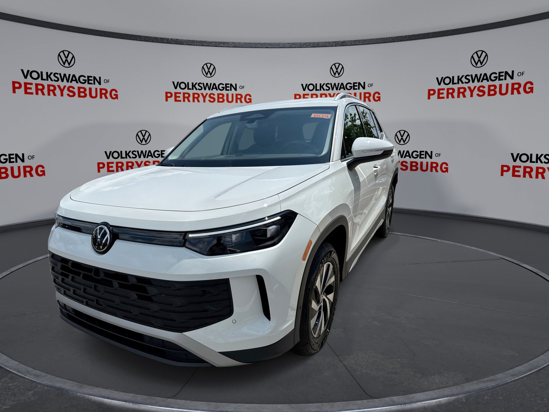 2025 Volkswagen Tiguan S photo 3