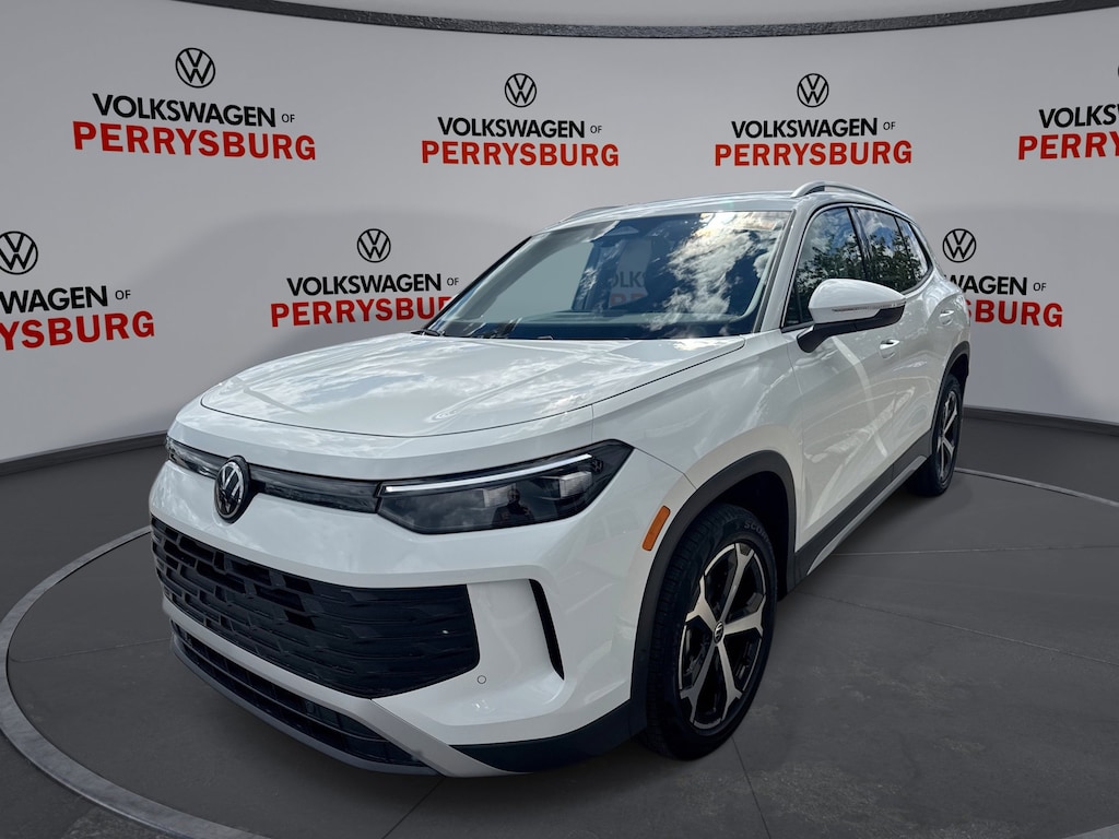 New 2025 Volkswagen Tiguan SE AWD SE AWD