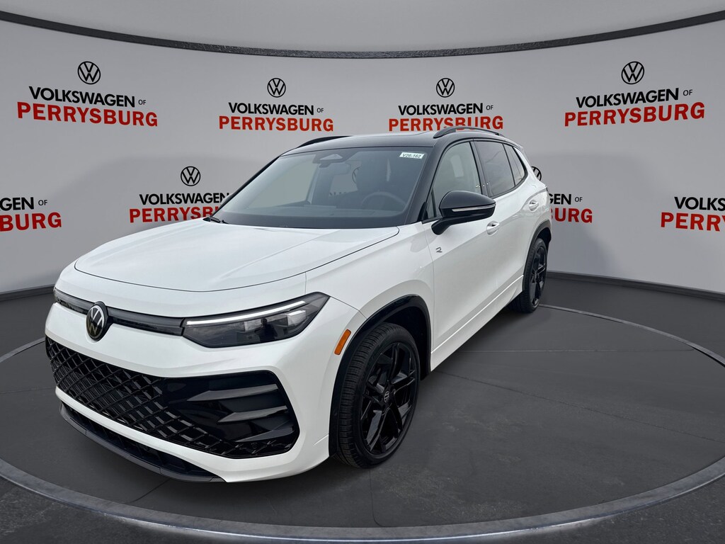 New 2026 Volkswagen Tiguan SE R-Line Black FWD SE R-Line Black FWD