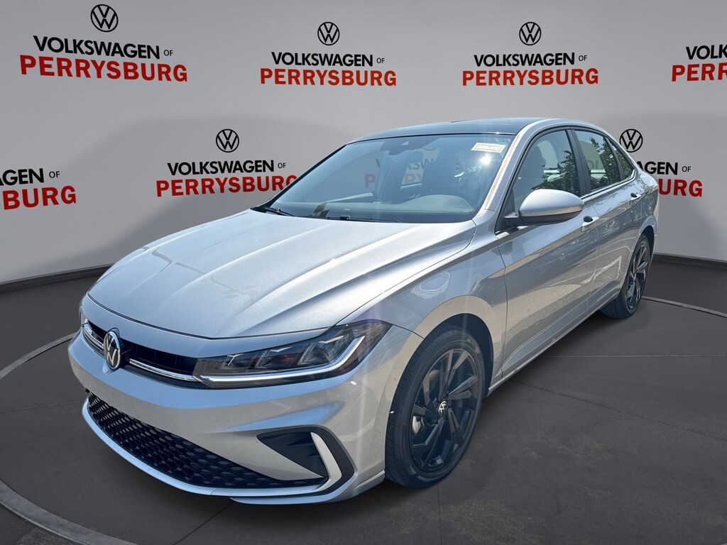 New 2025 Volkswagen Jetta SE Auto W/ Sunroof Package & Black Wheel Package SE Auto