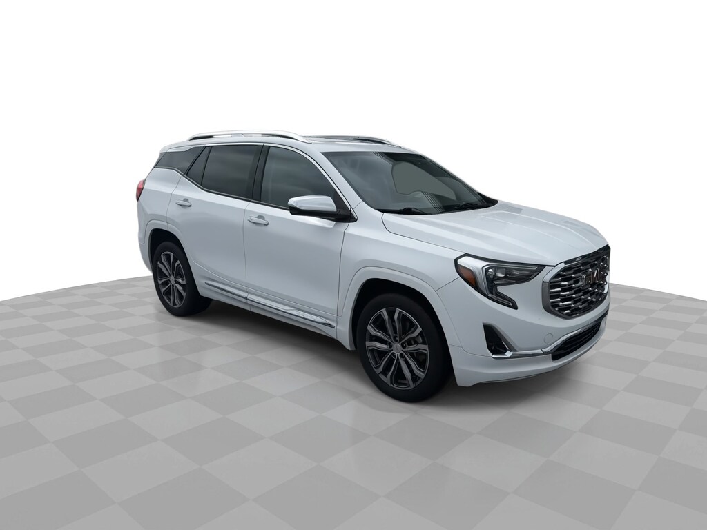 Used 2019 GMC Terrain Denali w/ Driver Alert Pkg II & Panoramic Moon FWD Denali