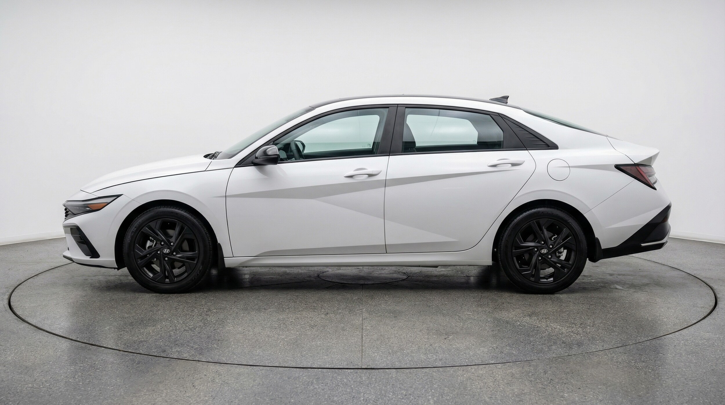 Thumbnail: 2026 Hyundai Elantra - 4
