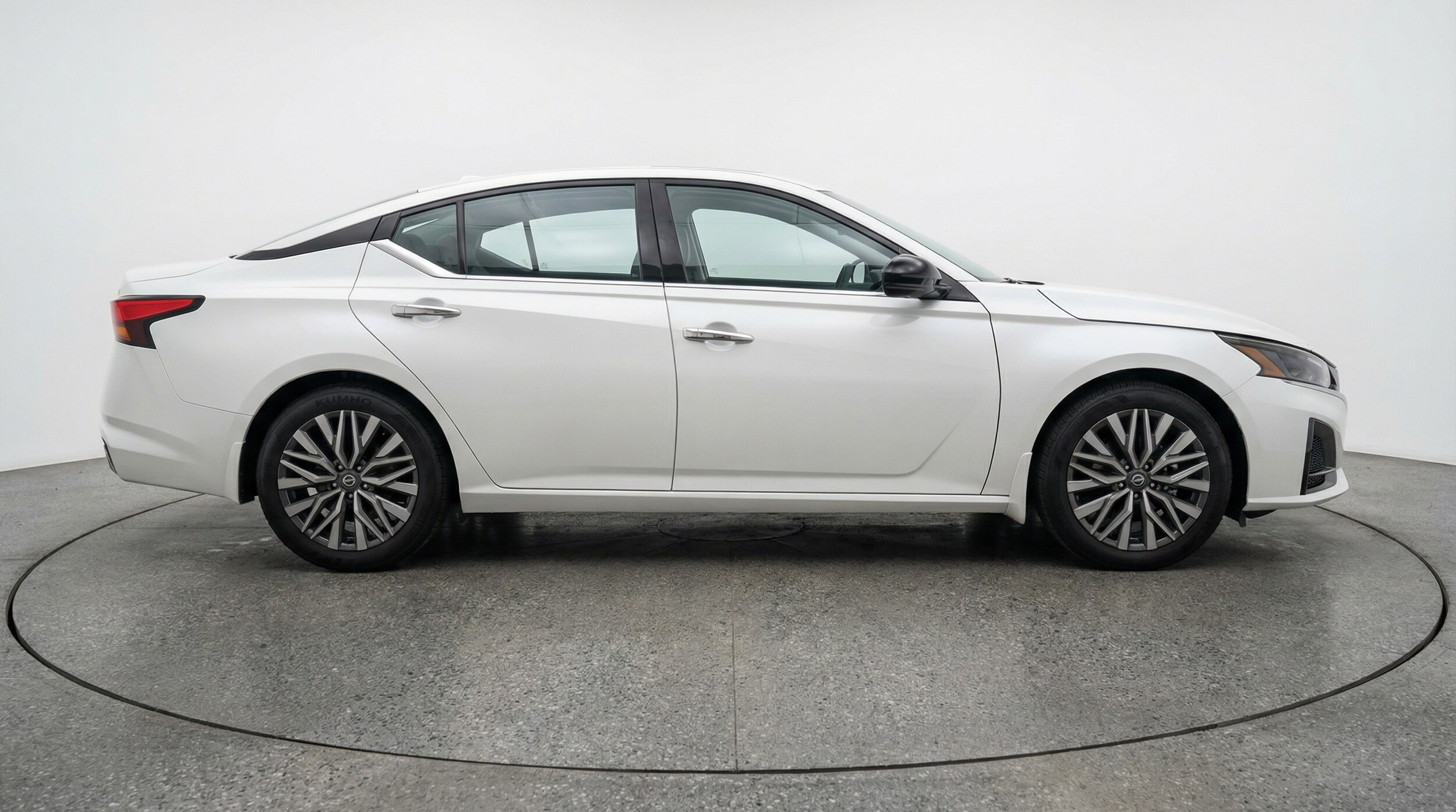 Thumbnail: 2025 Nissan Altima - 8