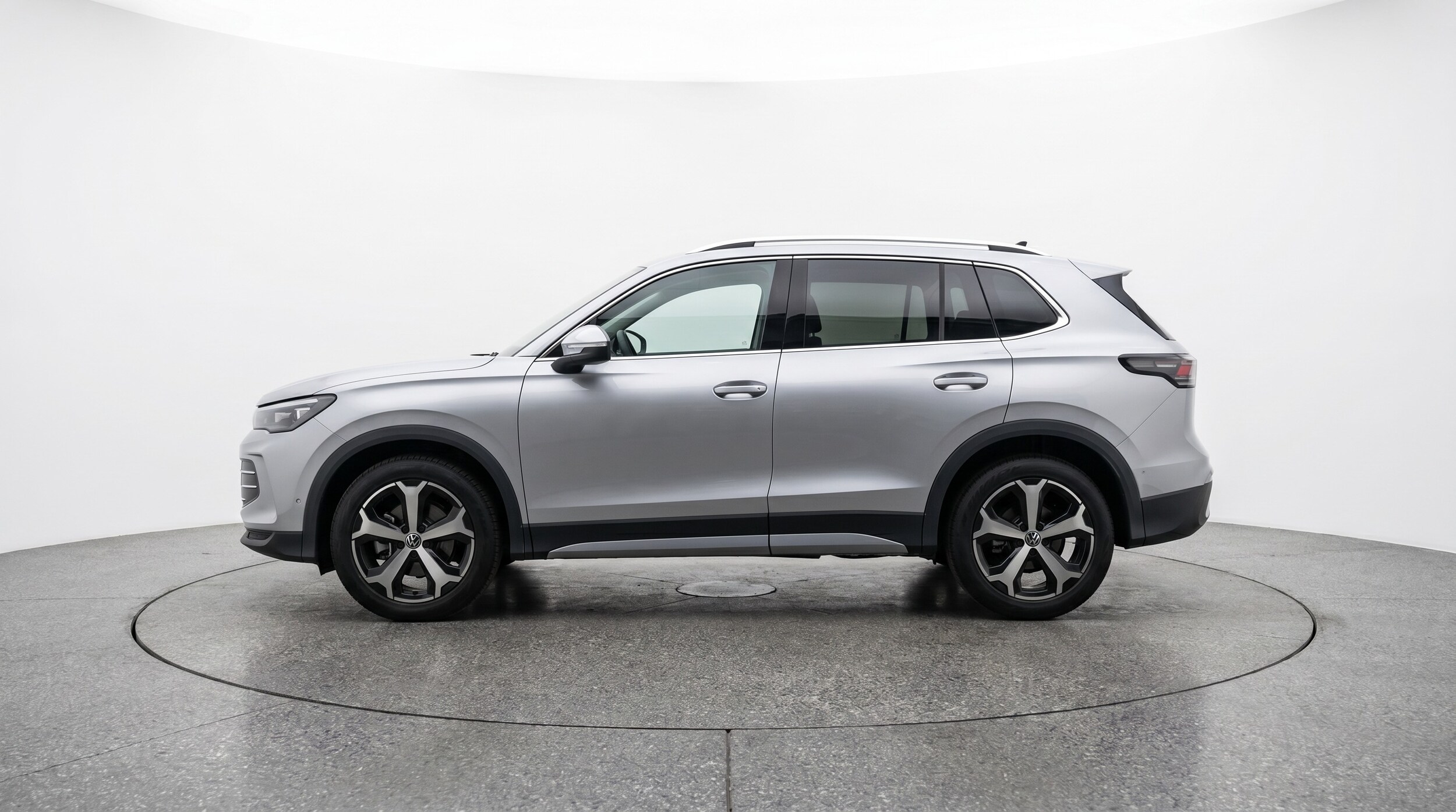Thumbnail: 2026 Volkswagen Tiguan - 4