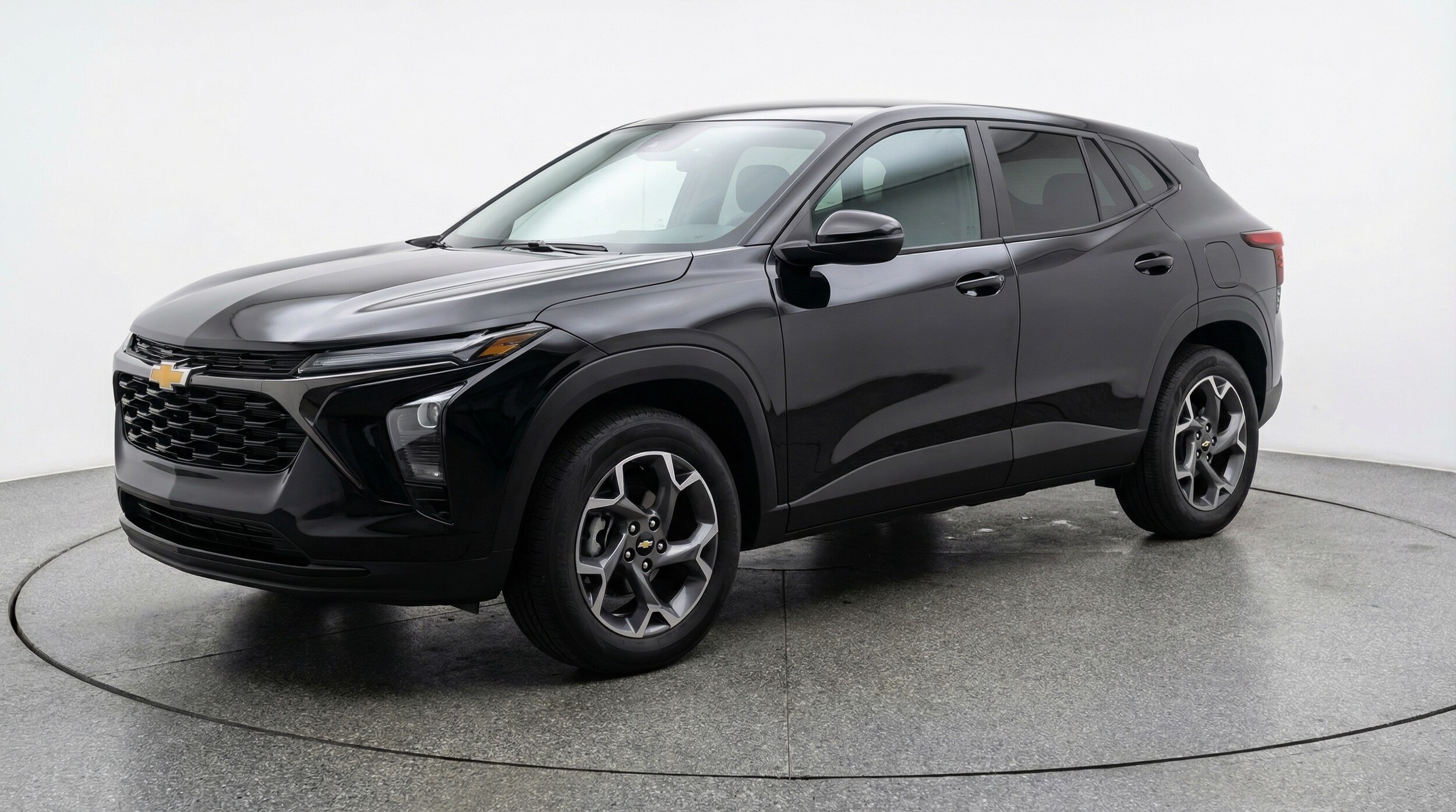 Thumbnail: 2025 Chevrolet Trax - 3